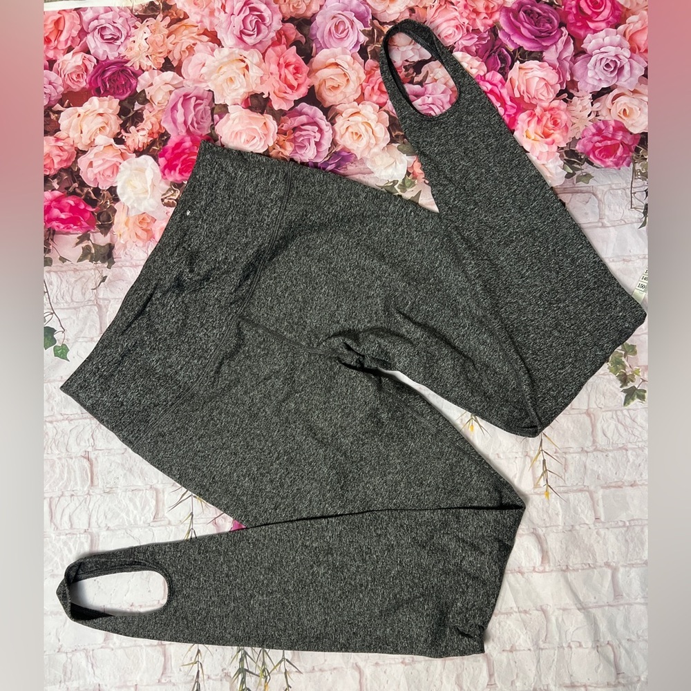 Old navy grey stirrup heathered leggings size M